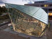 The Commons - tòa nhà bằng thép kính khối đa giác góc cạnh