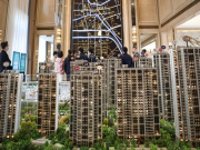 Trung Quốc: Chứng khoán nóng lên, dòng vốn chảy vào bất động sản bị phân tán