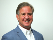 Đường đến thành công của ông trùm đầu tư ‘ngôi nhà di động’ - Mobile Home