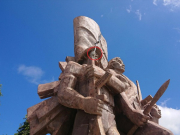 Tỉnh nghèo xây tượng đài trăm tỷ