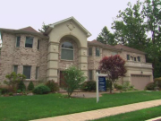 Hàng chục nghìn căn hộ cho thuê bị bỏ trống tại “thủ phủ” của giới siêu giàu Mỹ