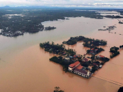 Novaland ủng hộ 15 tỷ đồng, giúp đồng bào miền Trung khắc phục hậu quả lũ lụt