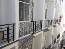 Hiện cần bán căn nhà 3 lầu, hẻm xe hơi, sổ hồng riêng, Tại Nguyễn Quý Yêm, Giá 1,5 tỷ.