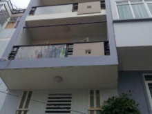 Cho thuê nhà mặt phố Nguyễn Trãi, 130m2 x 3 tầng, MT 5m cực đẹp.