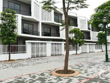 Liền kề nam 32 ,nhà sang view đẹp giá cực rẻ  LH :01669696338