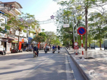 Cho thuê vị trí kinh doanh đẹp ( 9x17)m phố Đà Nẵng, phù hợp với mọi ngành nghề kinh doanh.