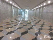 Tôi cho thuê văn phòng 180m2 mặt tiền 8m ốp kính số 47 Nguyễn Xiển, Quận Thanh Xuân, giá chỉ 8$/m2