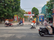 Nhà MẶT TIỀN Huỳnh Văn Nghệ, cách UBND phường 30m, thuận tiện kinh doanh