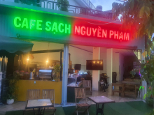 Sang nhanh quán café  2 mặt tiền vị trí kinh doanh sầm uất nhất khu vực tại Ngã tư D8 đường  N13, Phú Tân, Thủ dầu Một