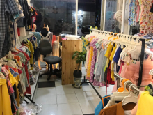 Cần cho thuê và sang nhượng mặt bằng cửa hàng quần áo ở ngay trung tâm TP Đà Nẵng ,