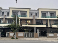 Chính chủ bán gấp shophouse 8 tỷ xxx trục phố đi bộ 26m đã có sổ hồng