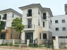 Bán gấp Villas 216m2 , view công viên và hồ tại  TP Từ Sơn , cách Long Biên 15 phút, giá đầu tư