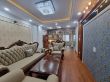 Bán nhà phố Láng Hạ, nhà đẹp ở luôn, ngõ to, nông, gần ô tô 43m2 5 tầng. LH Trang 0968588737.