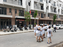 HÀNG CỰC HIẾM Shophouse 4 tầng, xây 210  4 ô tô tránh nhau Giá đất 45tr/m2. Sổ hồng lâu dài Từ Sơn Bắc Ninh