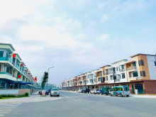 Bán căn shophouse 3 tầng đẹp lung linh tại dự án centa city