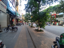 phố Trần Đăng Ninh Dịch Vọng Cầu Giấy Hà Nội 42 m2 6 tầng giá 14 tỷ