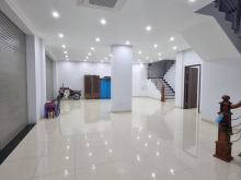 Cho thuê tầng 1 và tầng 2 làm sàn văn phòng ở 73 Nguyễn Trãi