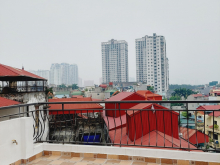 Bán nhà Lạc Long Quân -  Quận Cầu Giấy, view Hồ Tây, nhà xây mới koong, ngõ thông, ở hoặc cho thuê tốt.