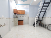 Nhà đường Số 18, Tân Phú, 25m2, giá 2.x tỷ