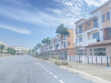 Cần bán Shophouse 100m2 dự án Centa Riverside , Giá 67xx tỷ Liên hệ em Đạt 0364897195