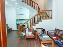 Bán nhà Hoàng Hoa Thám oto đỗ cửa, 70m2, 4T, mt5m, NỞ HẬU, giá hơn 7 tỷ. LH 0799198898.