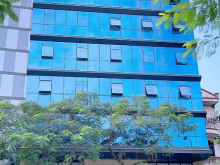 Bán tòa nhà văn phòng quận Ba Đình, MT 10 m, giá 42 tỷ.