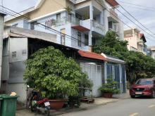 Nhà Lô góc sau lưng Gigamall Phạm Văn Đồng 102 m2 giá 10.3 tỷ.