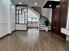 Bán nhà Hồ Tùng Mậu 50m2, Giá 5.7 tỷ