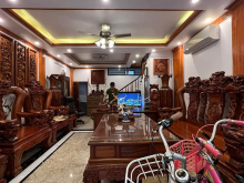 Bán Nhà Phố Vĩnh Phúc, Ba Đình: Nhà mới FULL nội thất, Thang máy, Gara 75m2, 22,5 tỷ