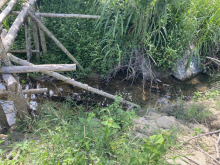Đất Suối Thơm, Khánh Đông gần 2.200 m2, có suối chảy róc rách bao quanh đất.