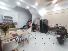 Bán nhà quận Thanh Xuân, 35m2, mua nhà tặng nội thất,nhà 5 tầng đẹp ở ngay, Lh 0332594354