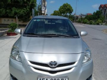 Cần bán Toyota vios AT sản xuất 2009