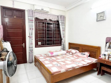 Bán nhà PHỐ TRIỀU KHÚC , 34M2, 4 TẦNG,  NHÀ ĐẸP, SÁT PHỐ, giá 3 tỷ