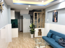 Nhà mới,đẹp 5 tầng hẻm thông đường Trần Bình Trọng P1Q5
