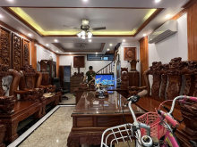 Bán nhà Bùi Xương Trạch, Thanh Xuân, 3 thoáng, 46m² 5 tầng, giá 4.5 tỷ, 10m ô tô