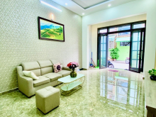 Bán nhà đường 8m Lý Thánh Tông - Tân Phú, DT 4.2 x 16, 5 tầng, 5PN giá chỉ 8.7 tỷ.