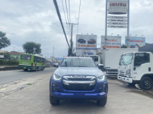 Xe Isuzu D-Max HILANDER 4 x 2 AT mới 100%