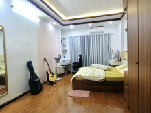 Bán nhà phố Minh Khai, Hai Bà Trưng, giá 5.38 Tỷ, 45 m2, ngõ thông, kinh doanh, nở hậu