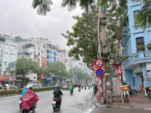 BÁN NHÀ MẶT PHỐ NGUYỄN VĂN CỪ -SIÊU KINH DOANH - LỢI NHUẬN CỰC KHỦNG - VỈA HÈ RỘNG - NHÌN MÊ LUÔN.