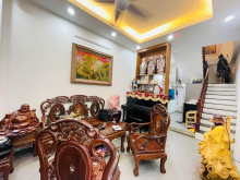 Bán nhà đẹp giá rẻ Hào Nam Đống Đa 33m2 5T 4 tỷ Ngõ thông thoáng 0904,688,633