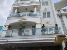 Bán khách sạn 6 tầng  góc 2mt đường Morrison - Sơn Trà – cách biển 100m - Giá chỉ 35 tỷ.
