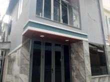 Nhà 2 tầng mới đường Nguyễn Trãi P2Q5. Giá 5,8 tỷ
