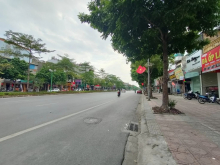 Ngô Gia Tự, mặt phố vỉa hè đá bóng, 100m2, mặt tiền 6m, Long Biên Hà Nội