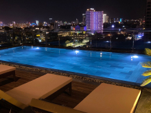 Bán khách sạn 7 tầng hồ bơi mặt tiền đường 30 tháng 4 Hoà Cường Bắc,Hải Châu.Dt 160m2