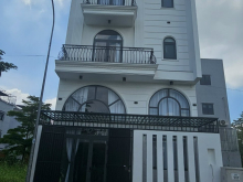 Cần bán căn nhà thiết kế sang trọng tại KDC Gia Long, Phước kiển. Nhà Bè