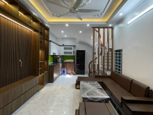 Chính chủ bán nhà 35m2 x 5 tầng Ngõ 191 Phạm Văn Đồng - 2 mặt thoáng - Đã đầu tư full nội thất