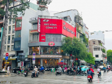 Mặt tiền thương hiệu Nguyễn Chí Thanh, Phường 2, Quận 10