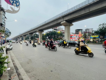 CCMN Mặt phố Nguyễn Trãi thang máy 117m . 5tầng. 15,5 tỷ
