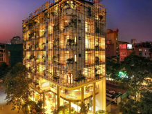 Chính chủ gửi bán tòa Luxury Apartment mặt phố Tây Hồ 246m, 10 tầng giá 105 tỷ