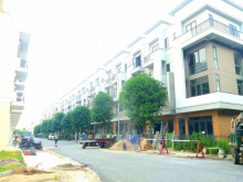Bán nhà riêng 4 tầng ngay TP Từ Sơn, tiện kinh doanh. Đất đô thị. Giá 4,2 tỷ bao sổ. LH 0865 706 187
